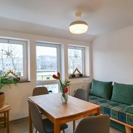 Wunderschoene Grosse In Aue