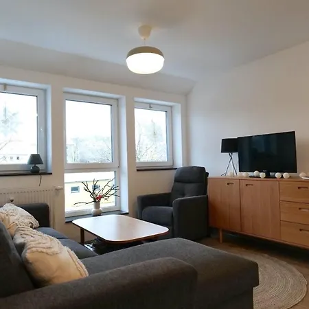 Apartment Wunderschoene Grosse In Aue *