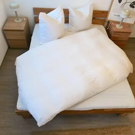 Wunderschoene Grosse In Aue