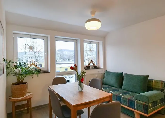 Wunderschoene Grosse In Aue